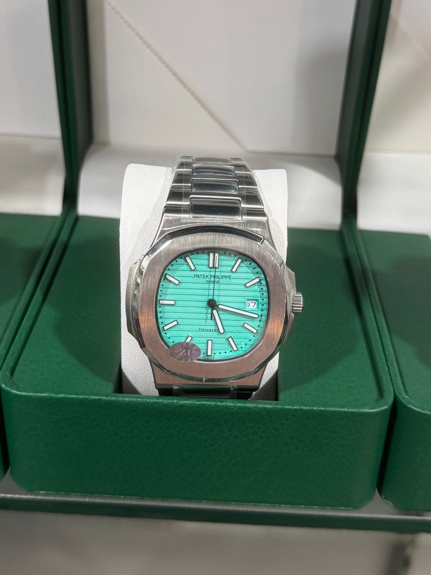 Patek Philippe Nautilus: Fake erkennen, der Prüfer-Guide der Wristbusters